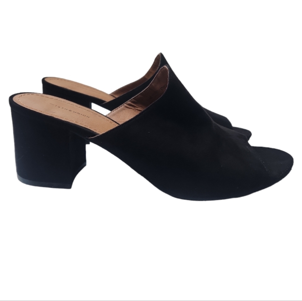 14TH & UNION Suede Sandals Size 11